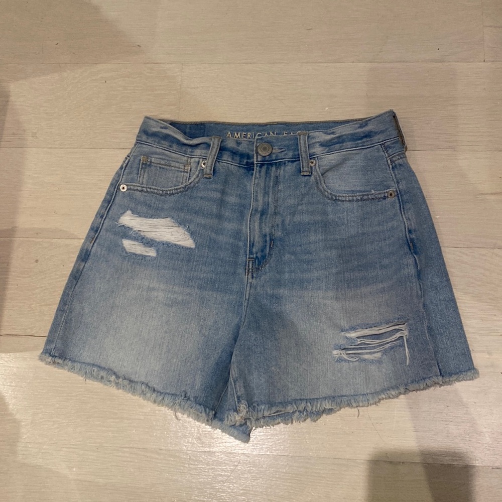 American Eagle Mom Short